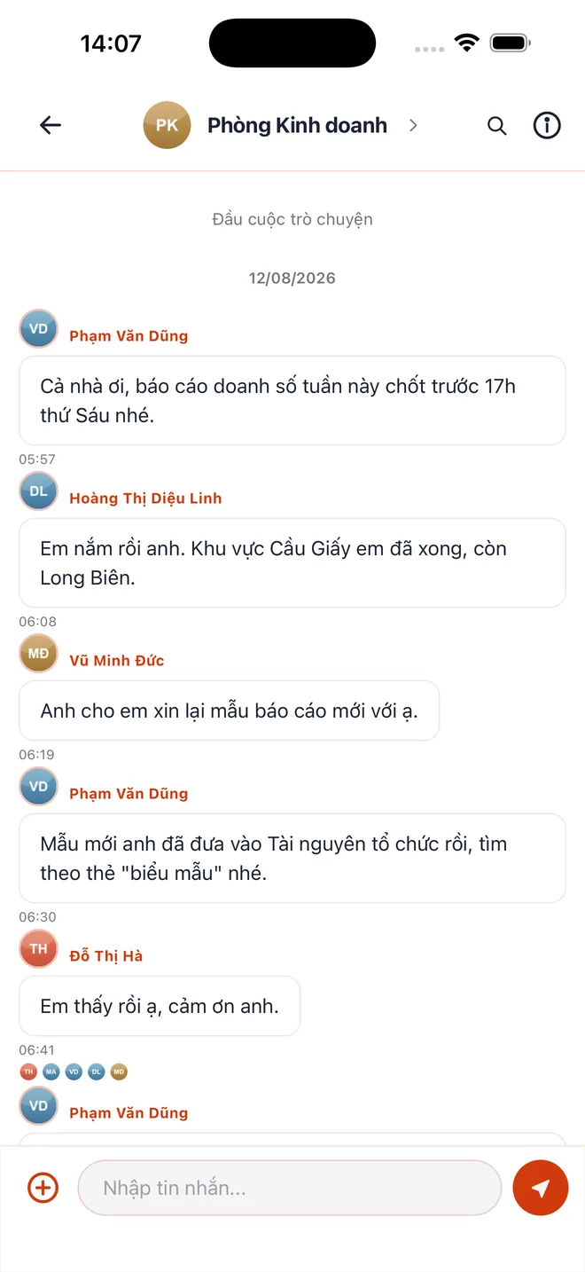 Nhóm chat với một công việc được tạo thẳng từ tin nhắn